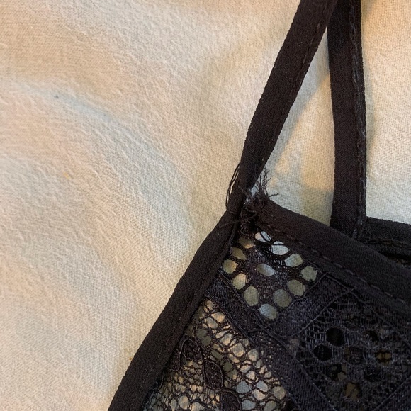 Lacy black dress - Picture 3 of 3